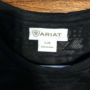 Ariat women’s top large